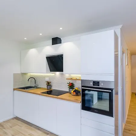 Bianco Apartment